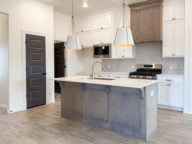 4108 Overlook Pass, Edmond, OK 73025