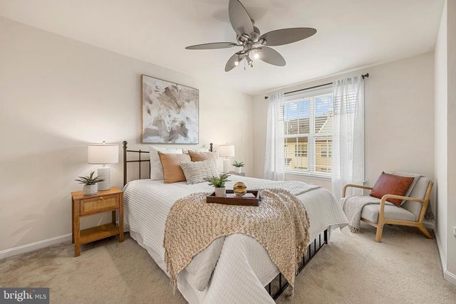 9810 SMITHVIEW PL, Lanham, MD 20706