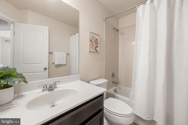 9810 SMITHVIEW PL, Lanham, MD 20706