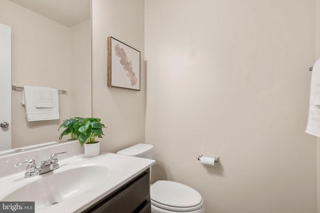 9810 SMITHVIEW PL, Lanham, MD 20706