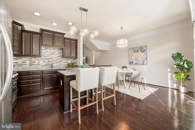 9810 SMITHVIEW PL, Lanham, MD 20706