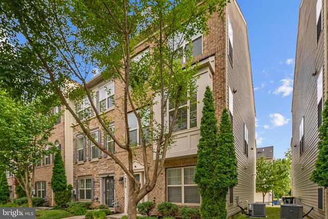 9810 SMITHVIEW PL, Lanham, MD 20706