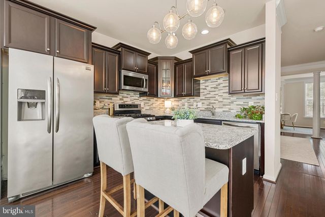 9810 SMITHVIEW PL, Lanham, MD 20706