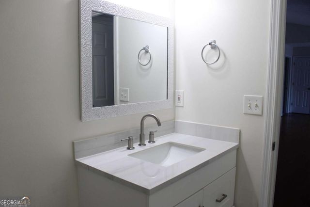 3755 Fern Creek Drive, Flowery Branch, GA 30542