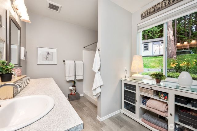 5519 Whitehorn Way, Blaine, WA 98230