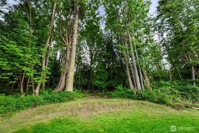 5519 Whitehorn Way, Blaine, WA 98230
