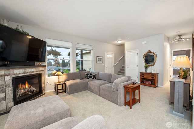 5519 Whitehorn Way, Blaine, WA 98230