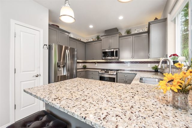 5519 Whitehorn Way, Blaine, WA 98230
