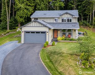 5519 Whitehorn Way, Blaine, WA 98230