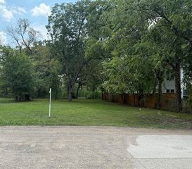 701 N Neal Street, Commerce, TX 75428