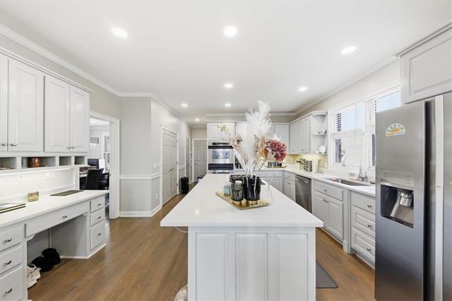 1121 Hiddenbrook Lane, Suwanee, GA 30024