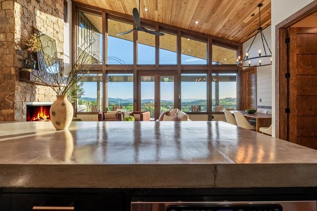 162 Big Valley Lane, Morganton, GA 30560