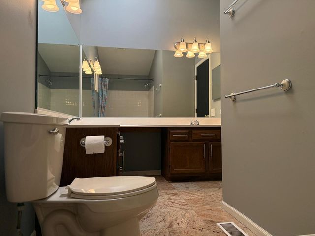 295 Chrisman Drive, Streamwood, IL 60107