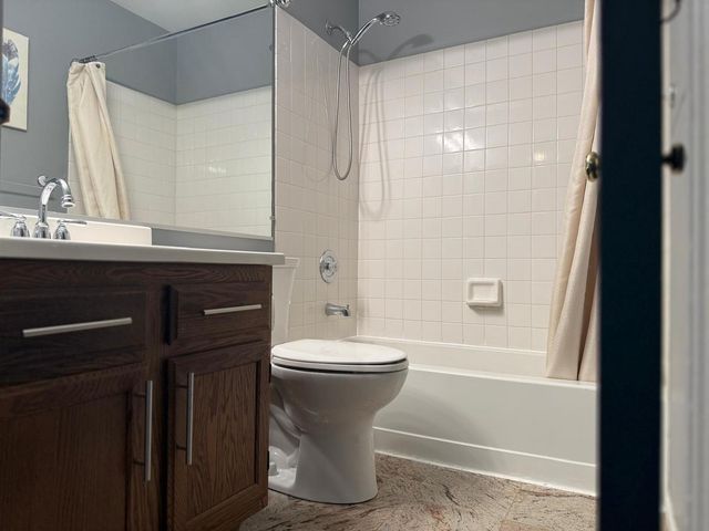 295 Chrisman Drive, Streamwood, IL 60107