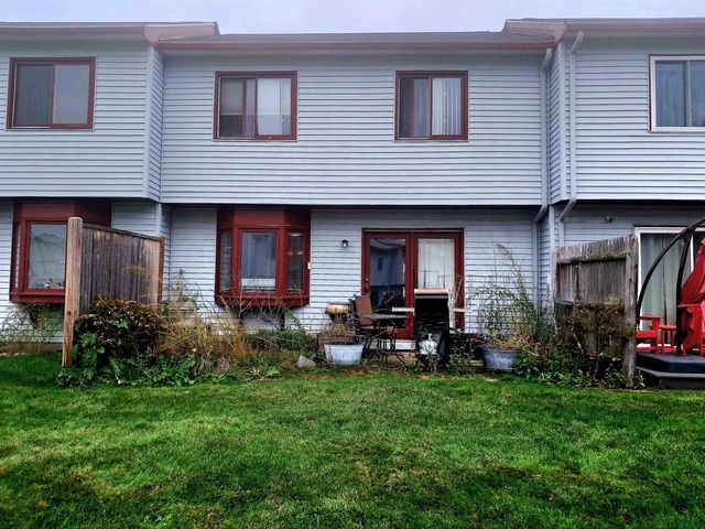 262 Stonebridge Drive, Nashua, NH 03063