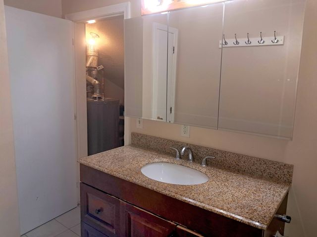 262 Stonebridge Drive, Nashua, NH 03063