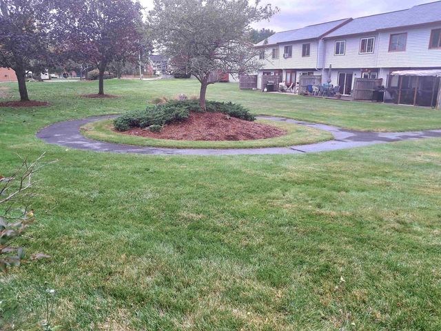 262 Stonebridge Drive, Nashua, NH 03063