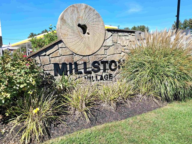 262 Stonebridge Drive, Nashua, NH 03063