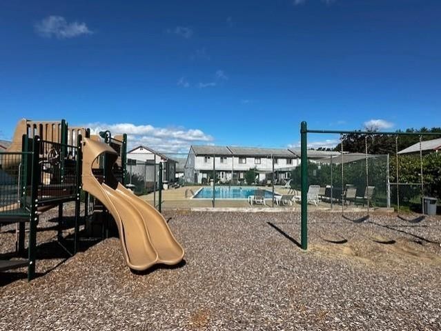 262 Stonebridge Drive, Nashua, NH 03063