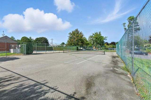 262 Stonebridge Drive, Nashua, NH 03063