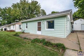 224 SW Terra DR, Topeka, KS 66609