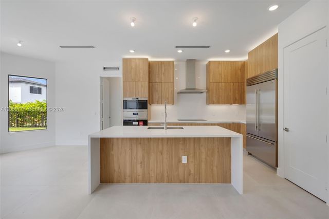 19670 NE 14th Court 19670, Miami, FL 33179