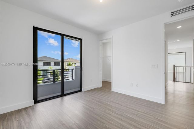 19670 NE 14th Court 19670, Miami, FL 33179