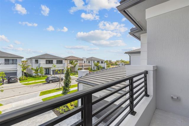 19670 NE 14th Court 19670, Miami, FL 33179