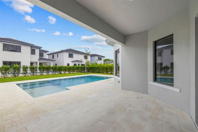 19670 NE 14th Court 19670, Miami, FL 33179