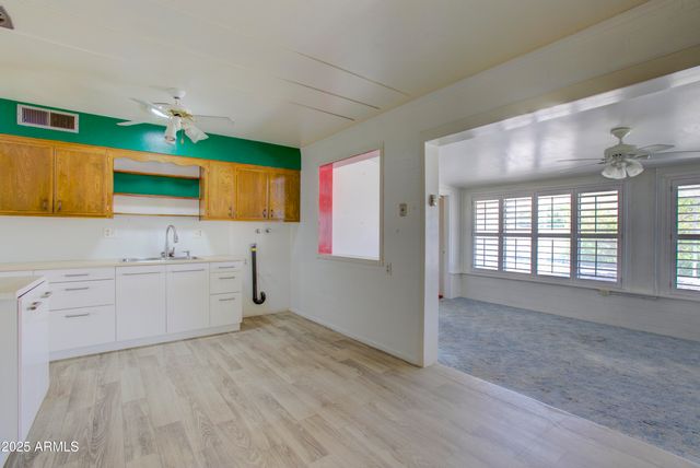 10635 N 103RD Avenue, Sun City, AZ 85351