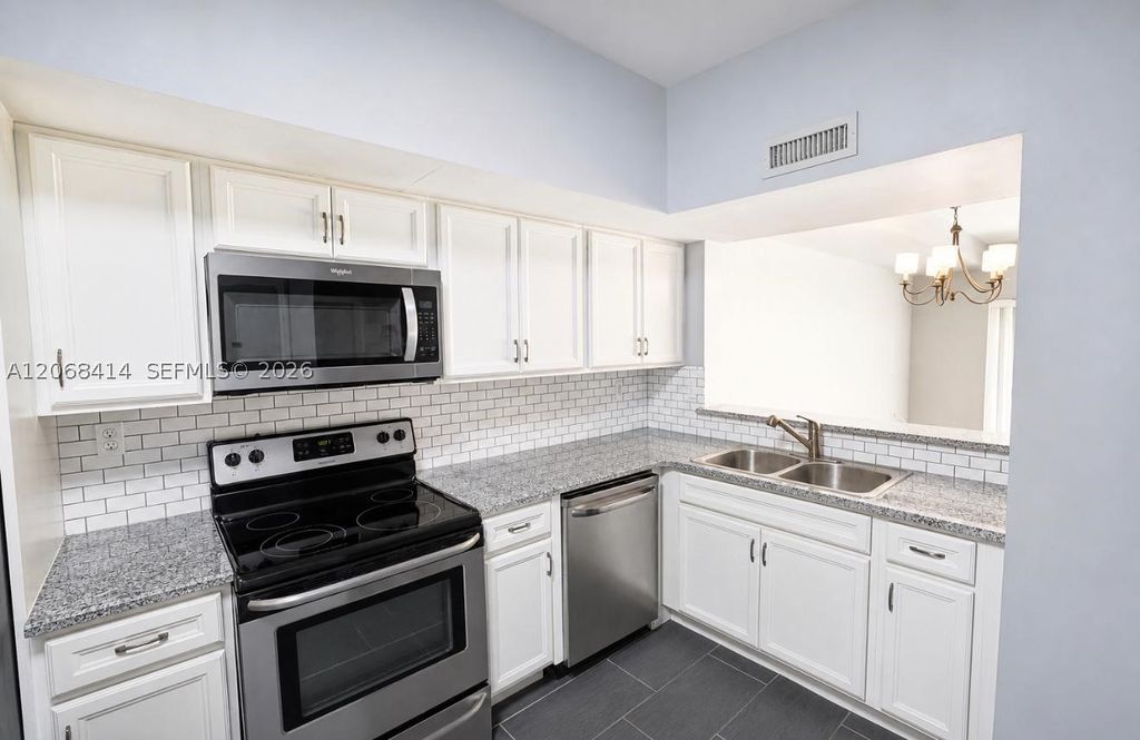 11840 SW 99th St 11840, Miami, FL 33186