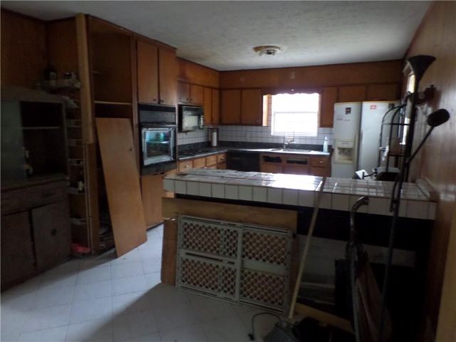 6708 S Dillon Road, Austell, GA 30168