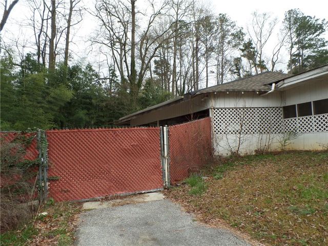 6708 S Dillon Road, Austell, GA 30168