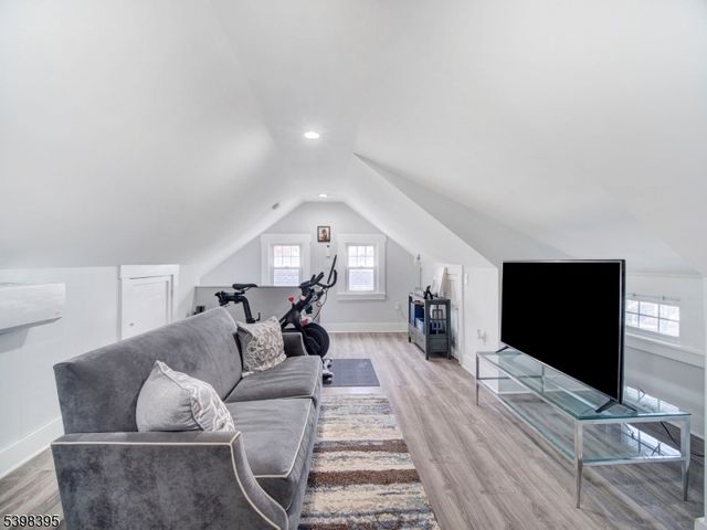 38 Warner Ave, Springfield Twp., NJ 07081