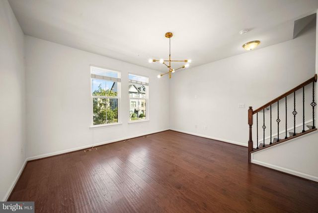 43407 SOUTHLAND ST, Ashburn, VA 20148