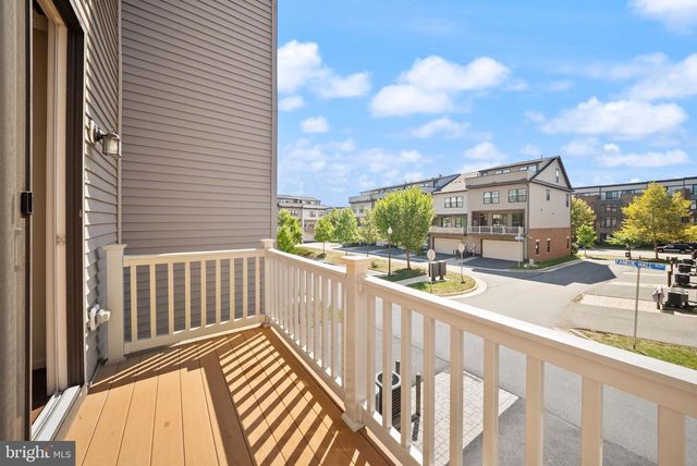 43407 SOUTHLAND ST, Ashburn, VA 20148
