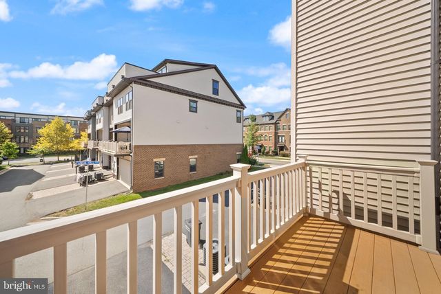43407 SOUTHLAND ST, Ashburn, VA 20148