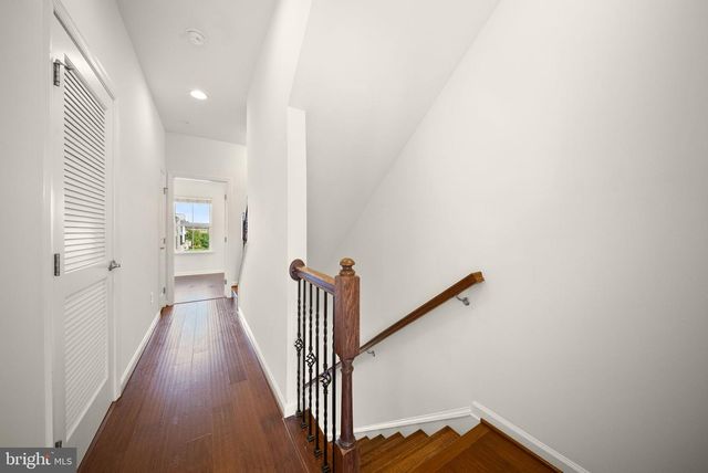 43407 SOUTHLAND ST, Ashburn, VA 20148