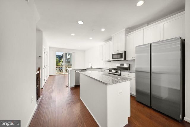 43407 SOUTHLAND ST, Ashburn, VA 20148