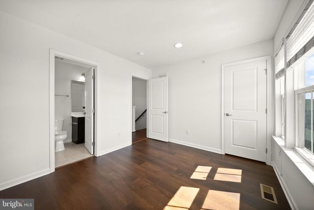 43407 SOUTHLAND ST, Ashburn, VA 20148