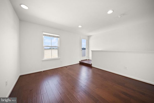 43407 SOUTHLAND ST, Ashburn, VA 20148