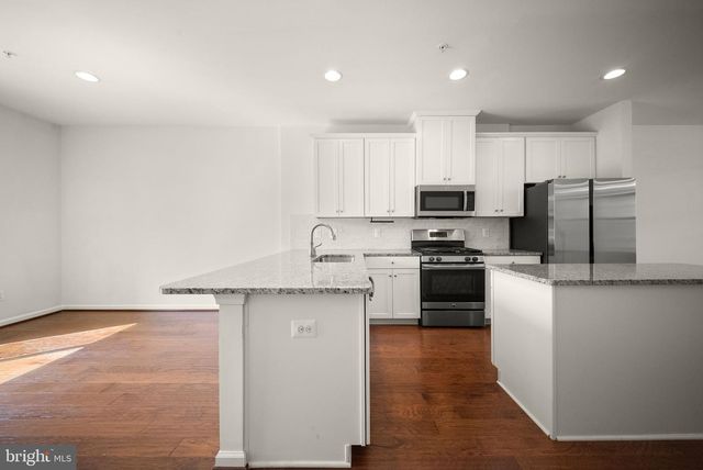 43407 SOUTHLAND ST, Ashburn, VA 20148