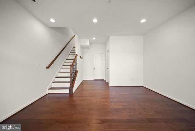 43407 SOUTHLAND ST, Ashburn, VA 20148