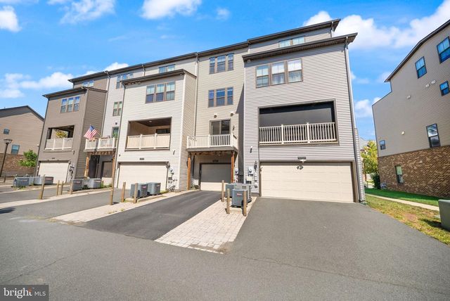 43407 SOUTHLAND ST, Ashburn, VA 20148