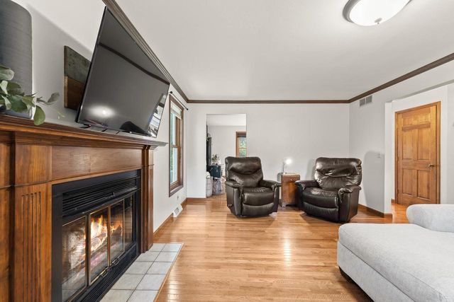 431 CROSSBOW DRIVE, Plover, WI 54467