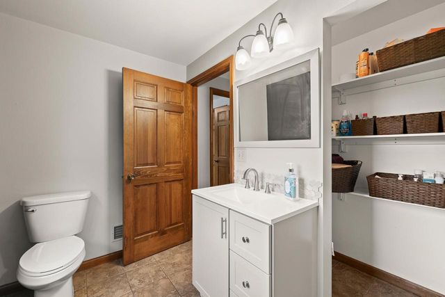 431 CROSSBOW DRIVE, Plover, WI 54467