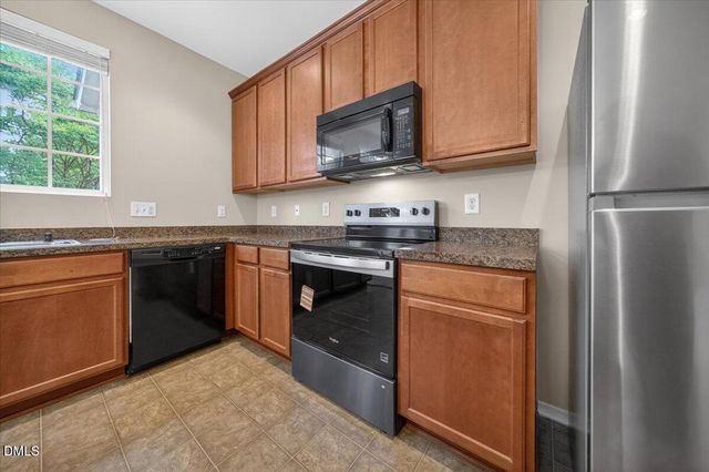 412 Longchamp Lane, Cary, NC 27519