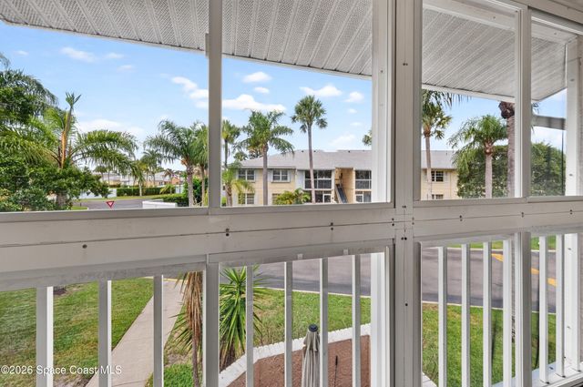 997 Sonesta Avenue NE 202, Palm Bay, FL 32905