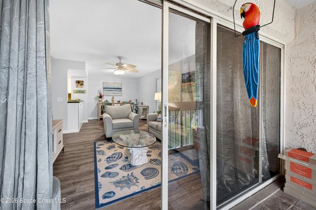 997 Sonesta Avenue NE 202, Palm Bay, FL 32905