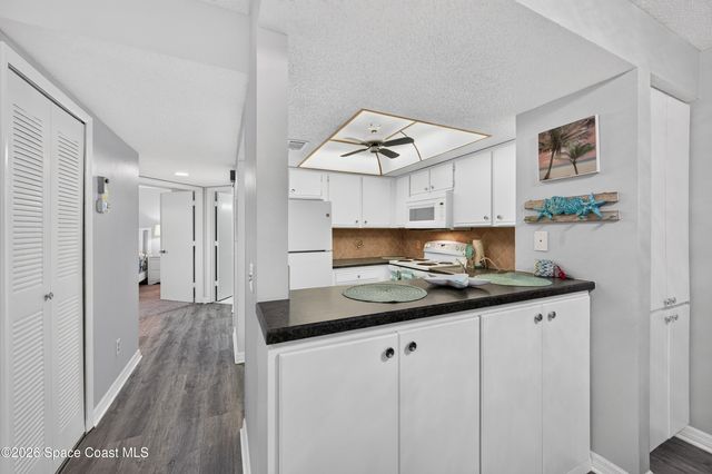 997 Sonesta Avenue NE 202, Palm Bay, FL 32905